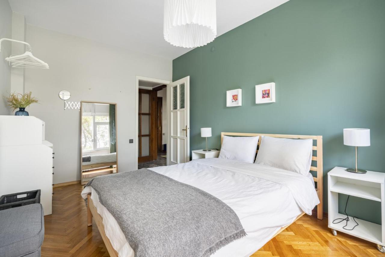 Ferienwohnung Spacious Flat Near Caddebostan Coast Istanbul Exterior foto